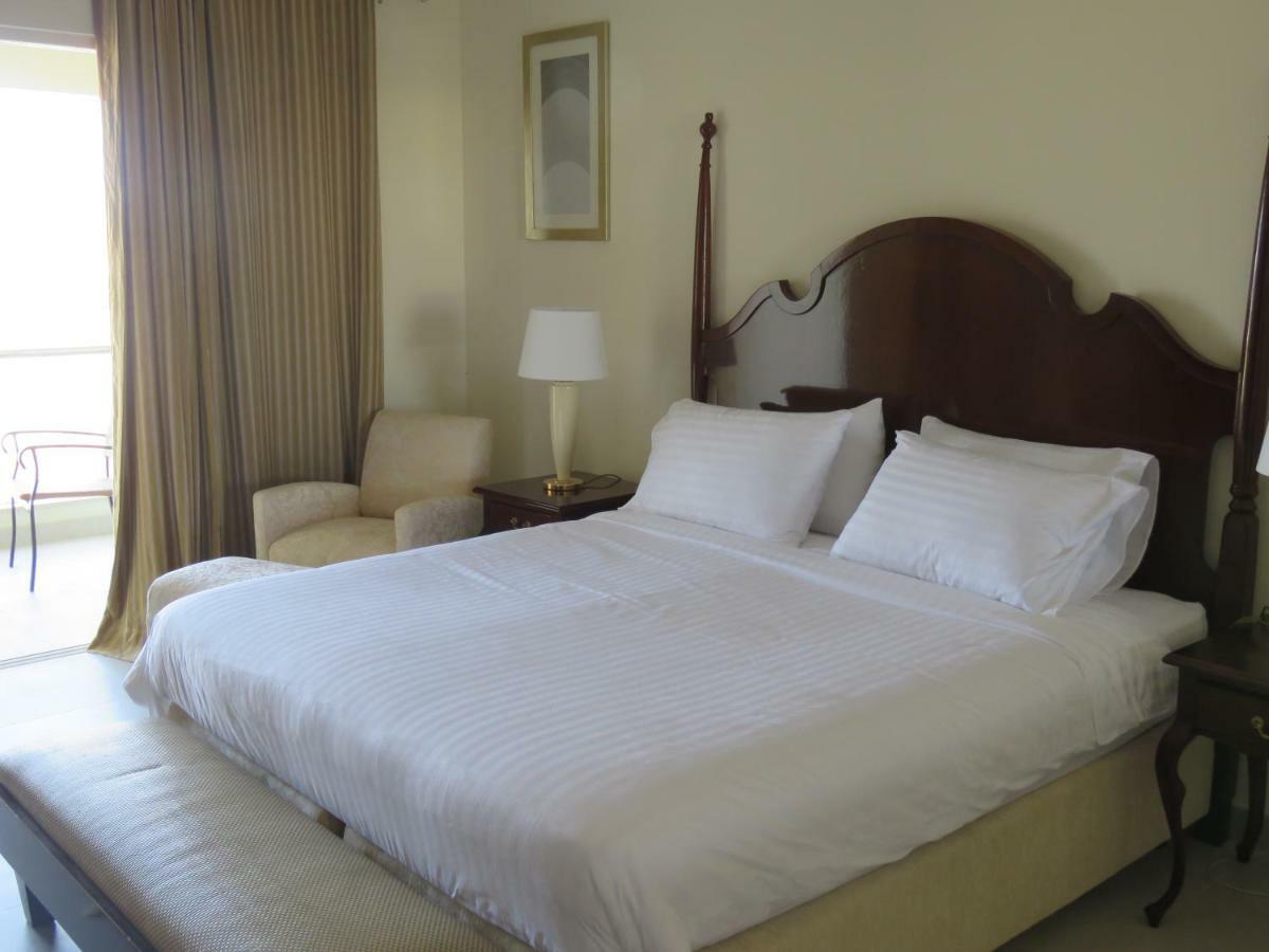 Holiday Home 3 Bedroom Seaview Ras al-Khaimah Eksteriør bilde