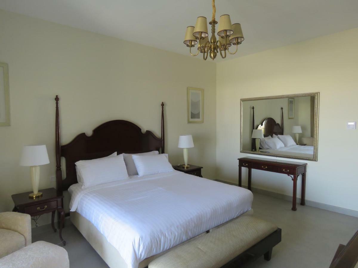 Holiday Home 3 Bedroom Seaview Ras al-Khaimah Eksteriør bilde