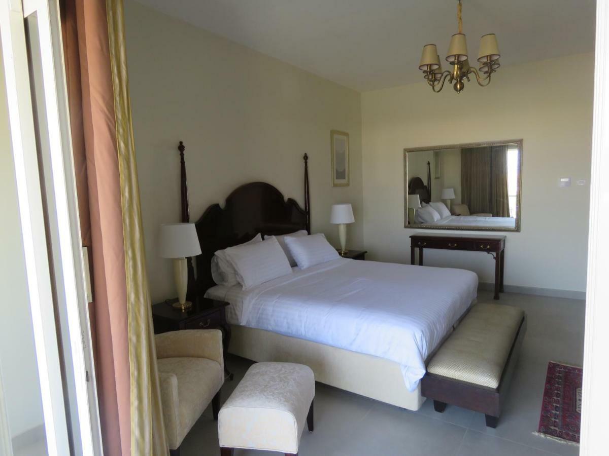 Holiday Home 3 Bedroom Seaview Ras al-Khaimah Eksteriør bilde